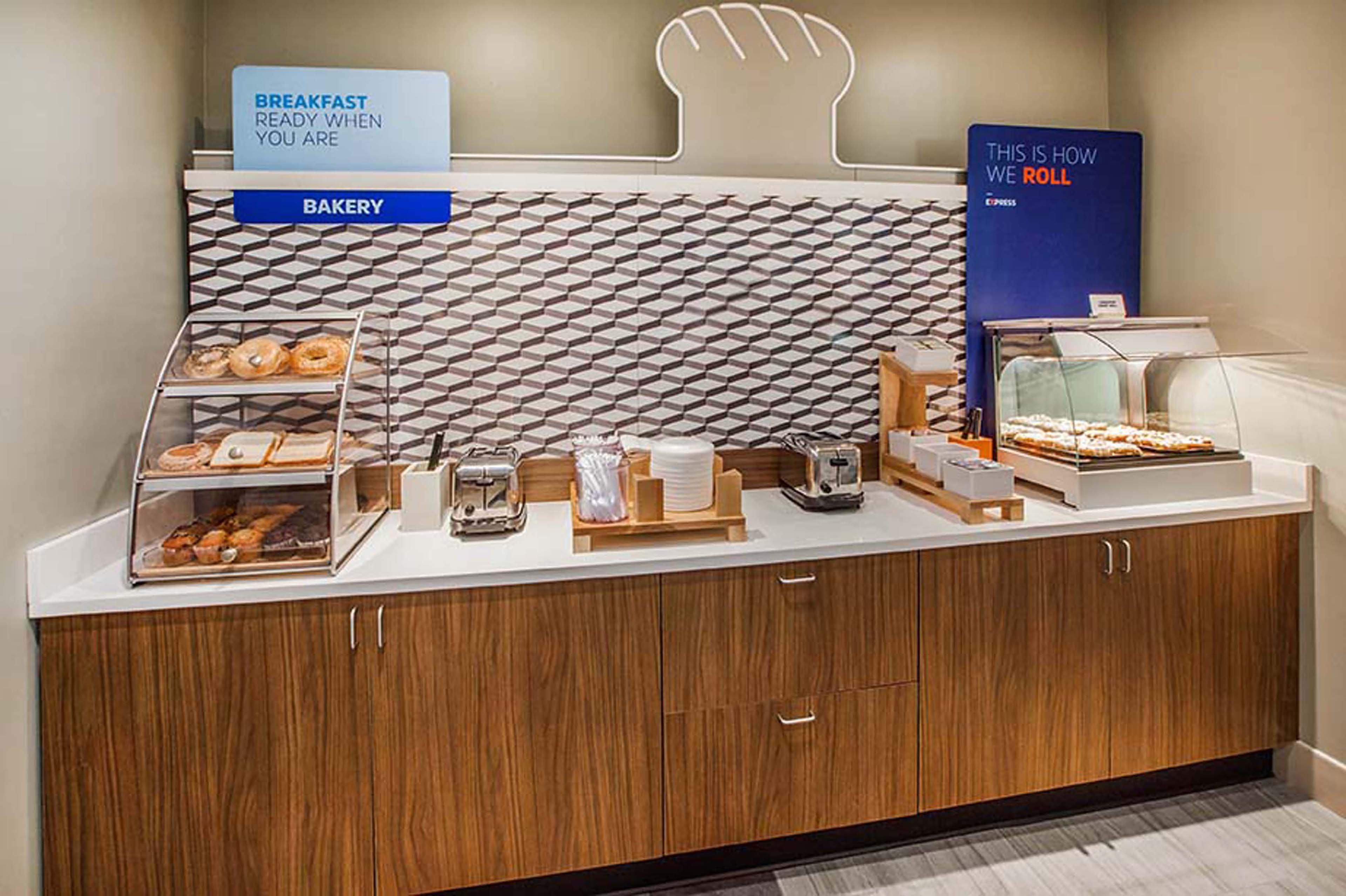 Holiday Inn Express Chicago-Downers Grove By Ihg Eksteriør billede