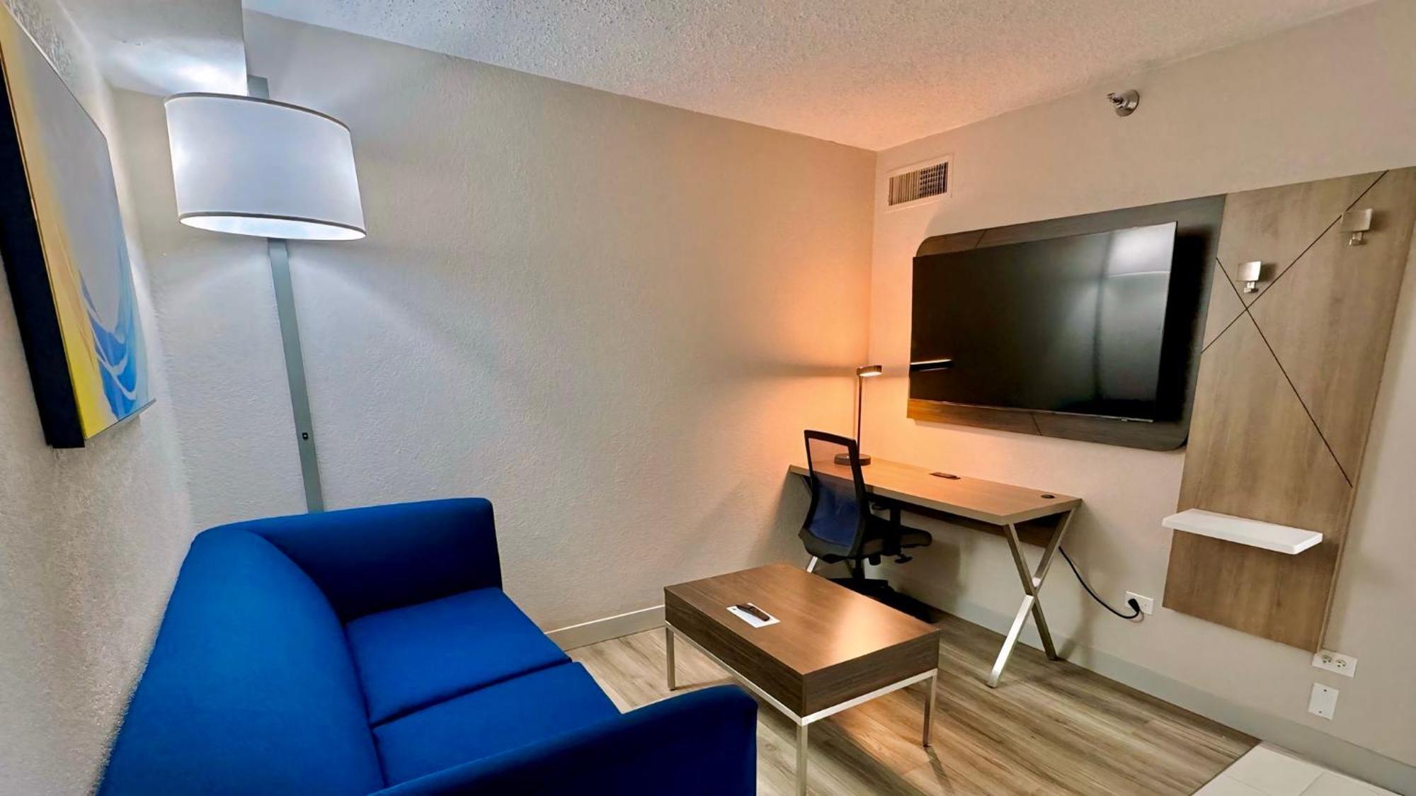 Holiday Inn Express Chicago-Downers Grove By Ihg Eksteriør billede