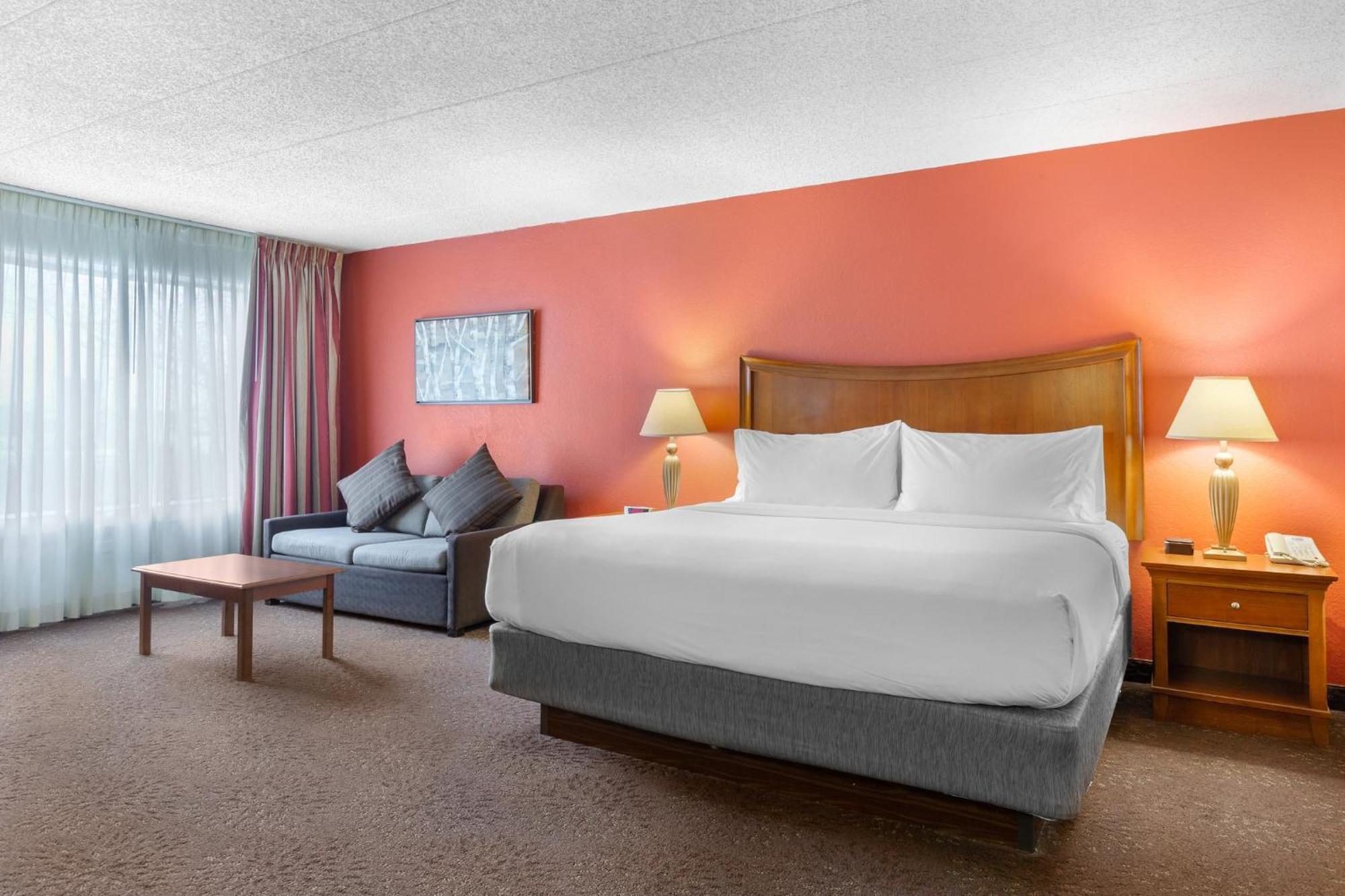 Holiday Inn Express Chicago-Downers Grove By Ihg Eksteriør billede
