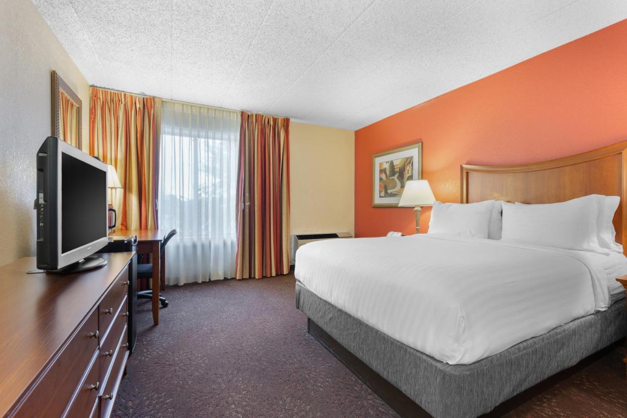 Holiday Inn Express Chicago-Downers Grove By Ihg Eksteriør billede